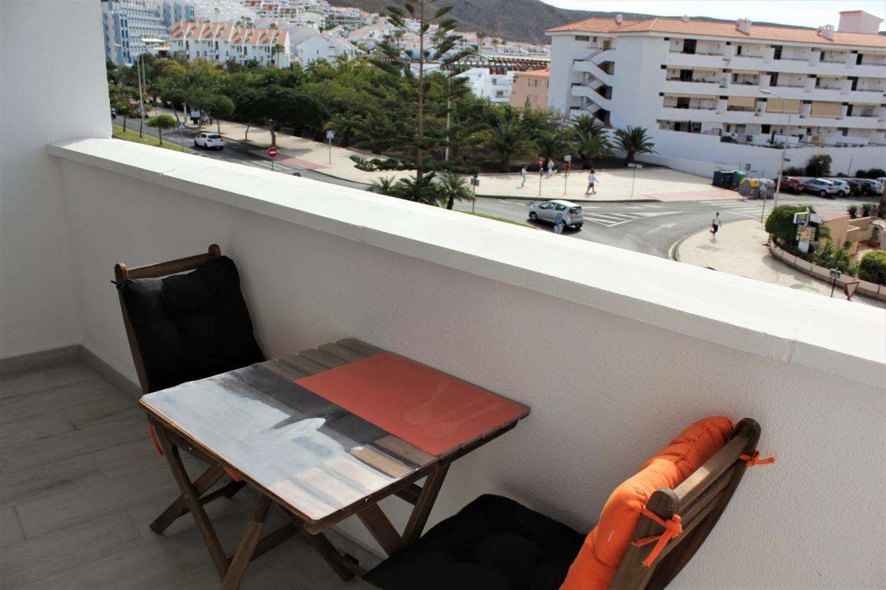 Modern And Lovely Apartment In Los Cristianos Лос Кристианос Екстериор снимка
